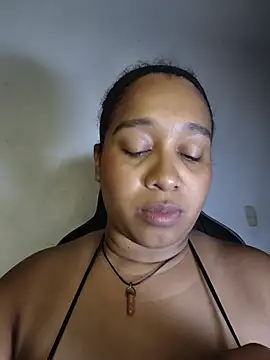 Snapshot of Yera_brown69 chatting on 06.27.26 Yera brown69 online show from 06.27.26