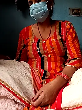 Snapshot of Mast-Haseena chatting on 11.22.25 Mast-Haseena online show from 11.22.25