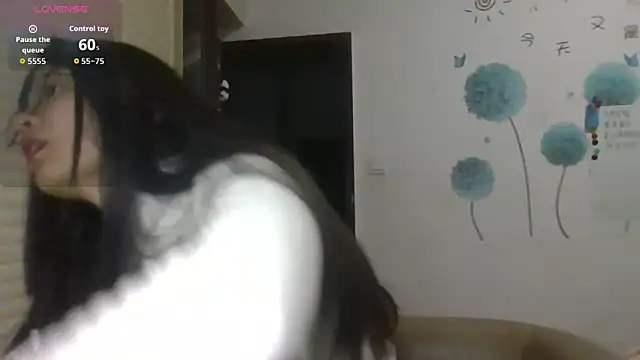 Monice1314 online show from 12.18.25