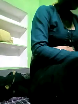 Hot tin74 online show from 04.18.26