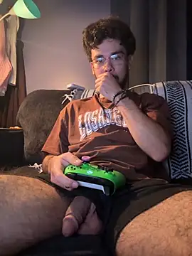 Snapshot of bigbrownpleasure chatting on 09.16.25 bigbrownpleasure online show from 09.16.25