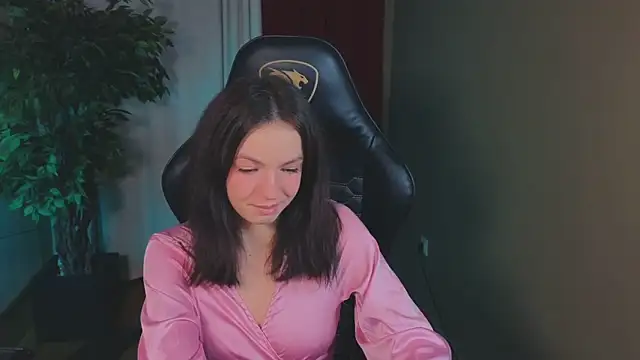 Loona Eclipse online show from 09.16.25