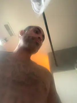 Snapshot of Fine10ne chatting on 11.30.25 Fine10ne online show from 11.30.25