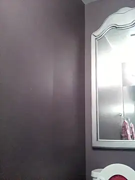 Snapshot of Fine10ne chatting on 12.16.25 Fine10ne online show from 12.16.25