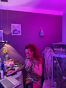 Hotmilfhamburg1 online show from 04.25.26