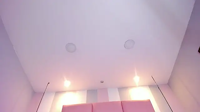 Snapshot of CarolinaFerrer chatting on 10.01.25 CarolinaFerrer online show from 10.01.25