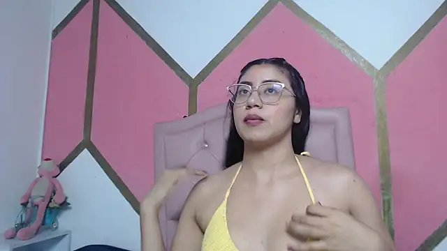 Snapshot of Mia_Wilsom chatting on 10.10.25 Mia Wilsom online show from 10.10.25