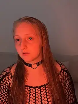 Snapshot of young_hailey chatting on 09.10.25 young hailey online show from 09.10.25