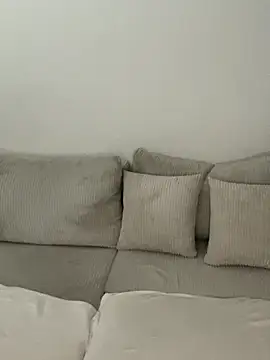 Snapshot of young_hailey chatting on 09.18.25 young hailey online show from 09.18.25