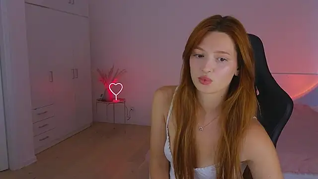 Snapshot of CuteAriel7 chatting on 06.29.26 CuteAriel7 online show from 06.29.26