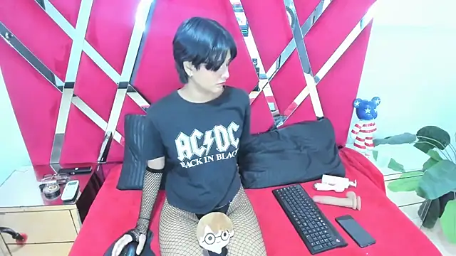 natsumiht online show from 09.29.25