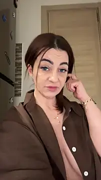 Roxanne Skye online show from 11.16.25