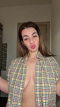 Roxanne Skye online show from 11.26.25