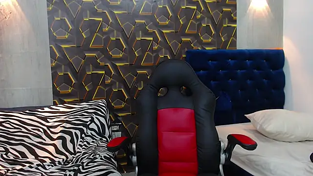 Snapshot of miss_leidy_ chatting on 11.10.25 miss leidy online show from 11.10.25