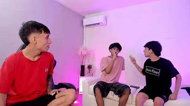 Handsomeboyss19 online show from 05.28.26
