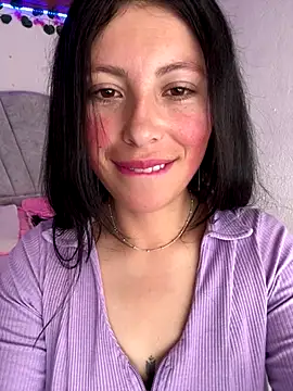 Snapshot of Mia_salinass chatting on 09.24.25 Mia salinass online show from 09.24.25