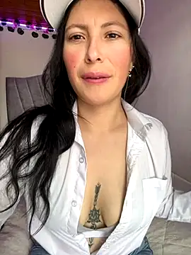 Snapshot of Mia_salinass chatting on 09.27.25 Mia salinass online show from 09.27.25