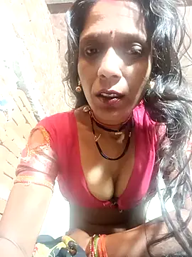 Snapshot of Xx_pooja chatting on 11.04.25 Xx pooja online show from 11.04.25