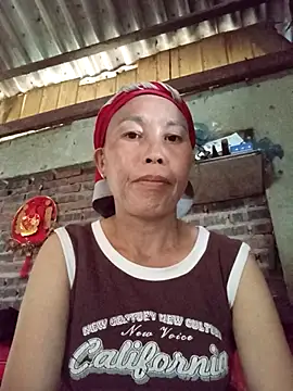 Snapshot of me-cute chatting on 09.11.25 me-cute online show from 09.11.25