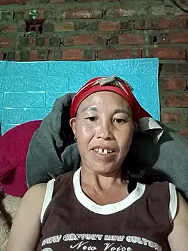 Snapshot of me-cute chatting on 09.11.25 me-cute online show from 09.11.25