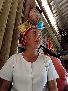 Snapshot of me-cute chatting on 09.14.25 me-cute online show from 09.14.25