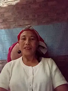 Snapshot of me-cute chatting on 09.14.25 me-cute online show from 09.14.25