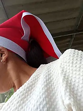 Snapshot of me-cute chatting on 09.15.25 me-cute online show from 09.15.25