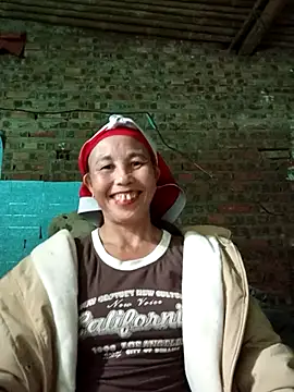 Snapshot of me-cute chatting on 09.17.25 me-cute online show from 09.17.25