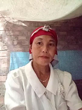 Snapshot of me-cute chatting on 10.03.25 me-cute online show from 10.03.25