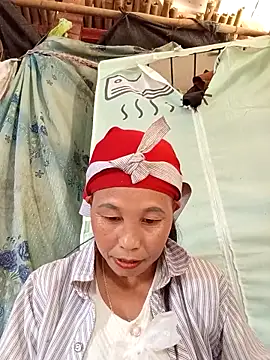 Snapshot of me-cute chatting on 11.06.25 me-cute online show from 11.06.25