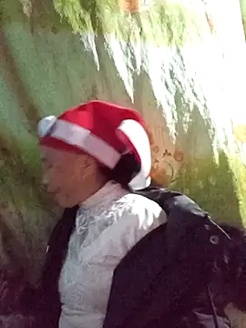 Snapshot of me-cute chatting on 11.13.25 me-cute online show from 11.13.25