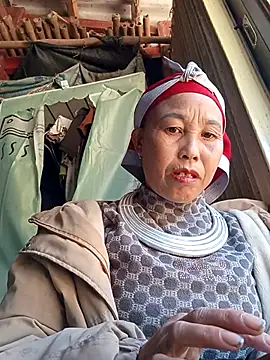 Snapshot of me-cute chatting on 11.22.25 me-cute online show from 11.22.25