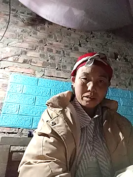 Snapshot of me-cute chatting on 12.01.25 me-cute online show from 12.01.25