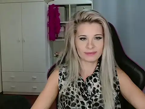 KristineGlow online show from 10.24.25