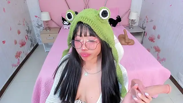 SafiroAgataaa online show from 11.19.25