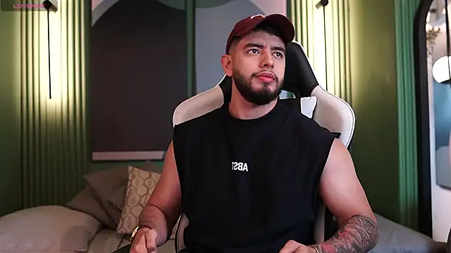 Snapshot of Nick_Vans chatting on 10.09.25 Nick Vans online show from 10.09.25