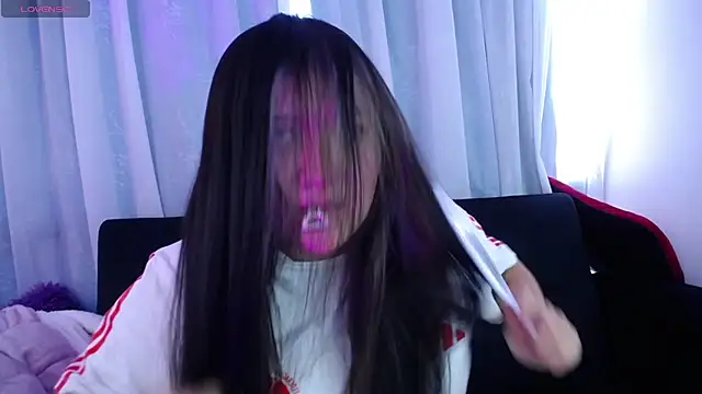 Annie A  online show from 10.02.25