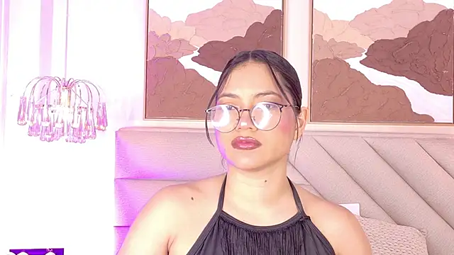 Snapshot of kendalFox_ chatting on 11.09.25 kendalFox online show from 11.09.25