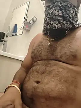 Snapshot of bigdick_lickingexpert08 chatting on 10.29.25 bigdick lickingexpert08 online show from 10.29.25