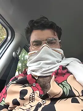 Snapshot of bigdick_lickingexpert08 chatting on 10.31.25 bigdick lickingexpert08 online show from 10.31.25