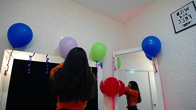 Snapshot of LunaRichy_ chatting on 09.22.25 LunaRichy online show from 09.22.25