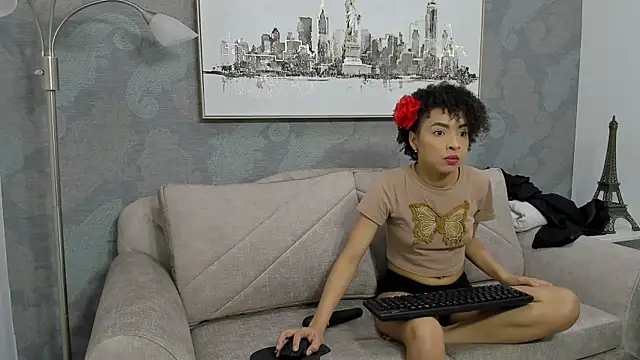 Snapshot of Lucia_jane chatting on 11.11.25 Lucia jane online show from 11.11.25