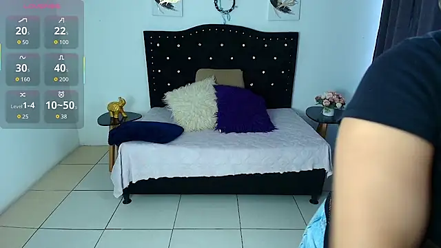 SammySmall F w online show from 11.22.25