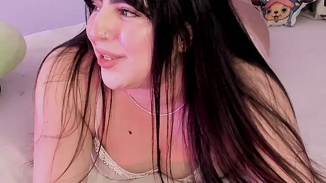 Snapshot of Camila_Matinez_ chatting on 10.28.25 Camila Matinez online show from 10.28.25