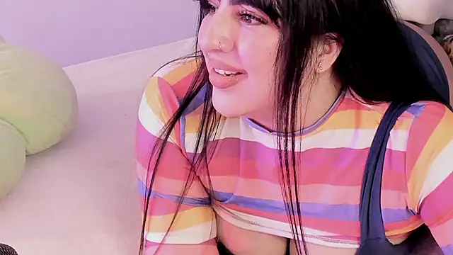 Snapshot of Camila_Matinez_ chatting on 11.03.25 Camila Matinez online show from 11.03.25