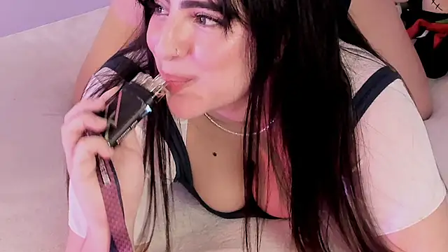 Snapshot of Camila_Matinez_ chatting on 11.10.25 Camila Matinez online show from 11.10.25