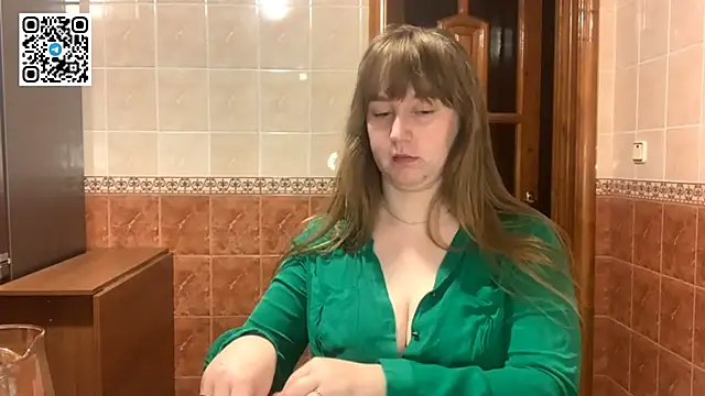 MaroonMoon  online show from 10.22.25