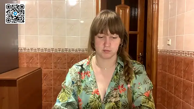 MaroonMoon  online show from 11.26.25