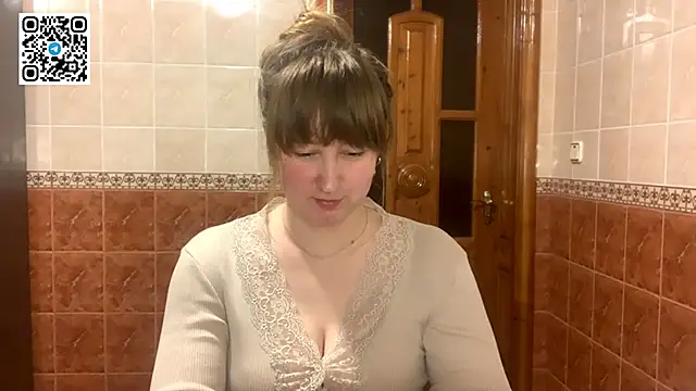 MaroonMoon  online show from 12.21.25