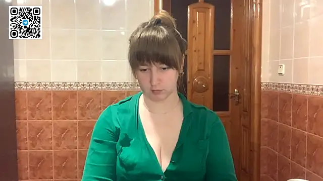 MaroonMoon  online show from 12.22.25